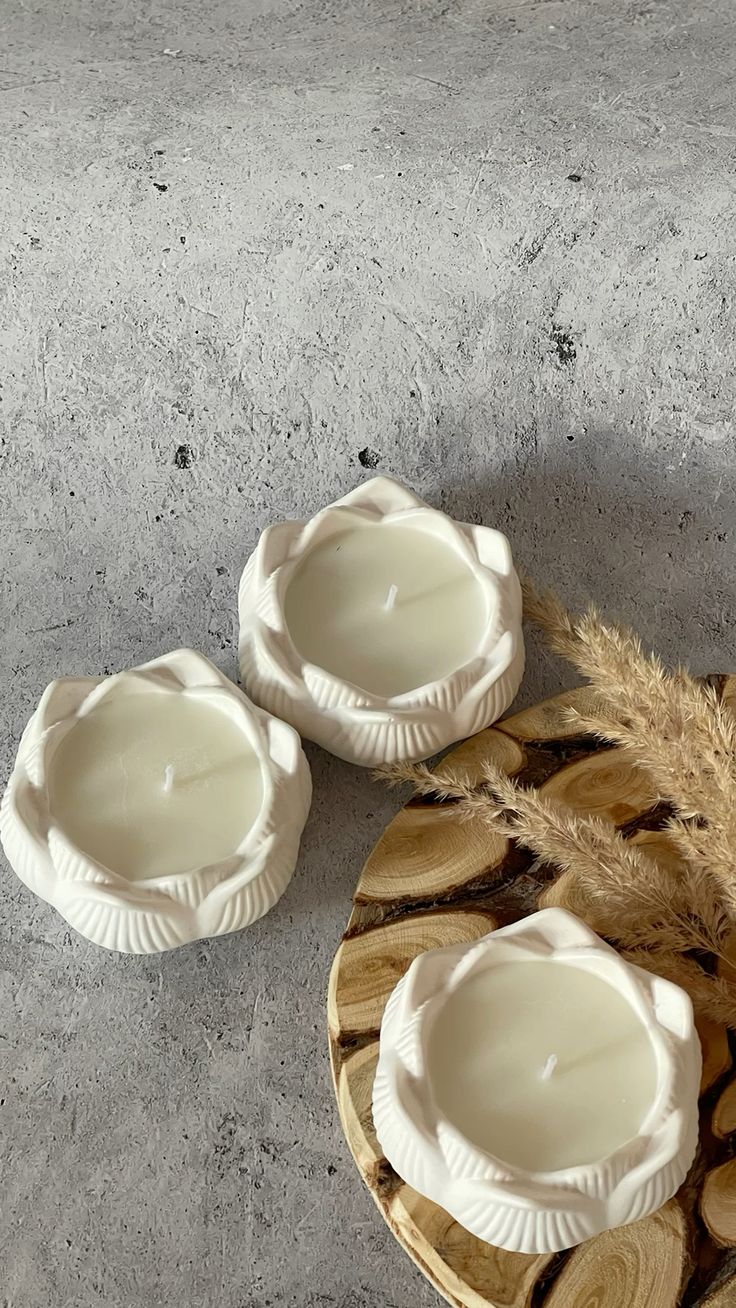 Lotus Candle
