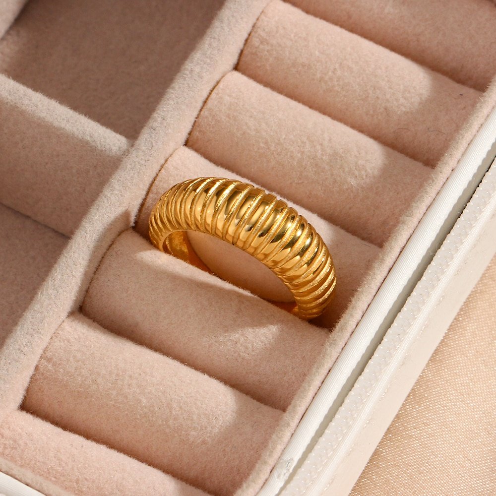 Spiraled Elegance dome ring