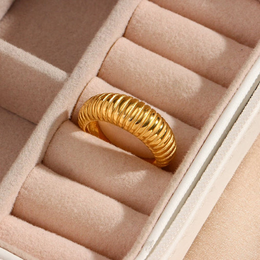Spiraled Elegance dome ring