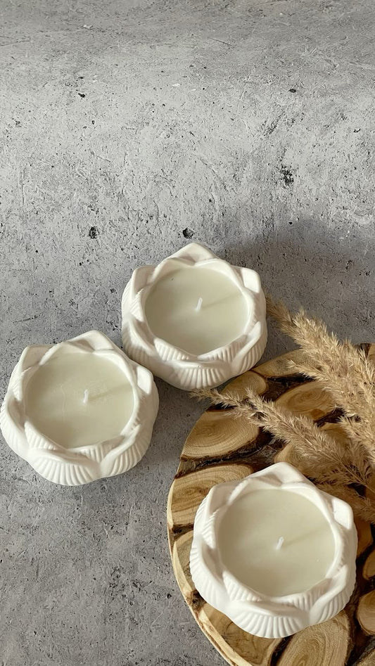 Lotus Candle