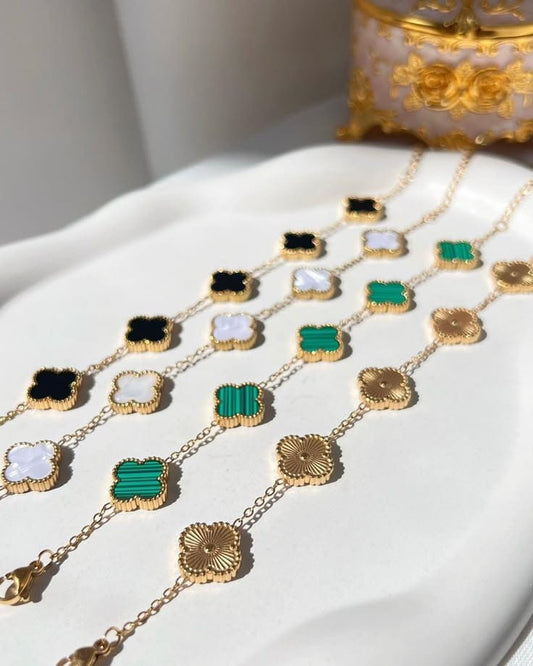 Elegant Clover Bracelet – Perfect Gift for Her